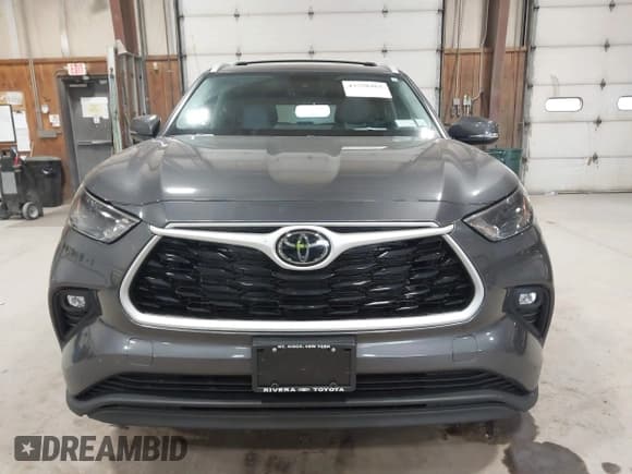 ✅ 2024 Toyota Highlander LE • VIN: 5TDKDRBH1RS541475 • Lot: 43758462. Listed on IAAI with 41,092 mi. Free auction sales archive from the USA and detailed vehicle history report at DreamBid. Image 13.