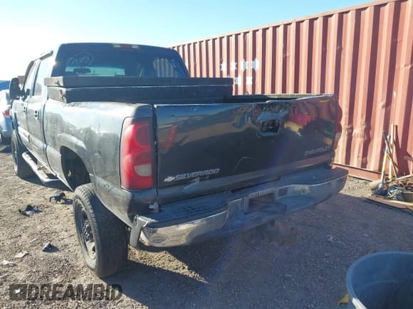 ✅ 2004 Chevrolet Silverado 2500HD LS • VIN: 1GCHC23U64F240015 • Лот: 41489933. Опубликован ранее на IAAI с пробегом 460 307 миль. Бесплатный доступ к архиву аукционных продаж из США и подробный отчёт об истории автомобиля на DreamBid. Изображение 6.