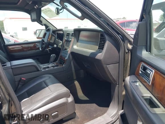 ✅ 2014 Lincoln Navigator • VIN: 5LMJJ2H53EEL01703 • Лот: 42537223. Опубликован ранее на IAAI с пробегом 136 363 миль. Бесплатный доступ к архиву аукционных продаж из США и подробный отчёт об истории автомобиля на DreamBid. Изображение 5.
