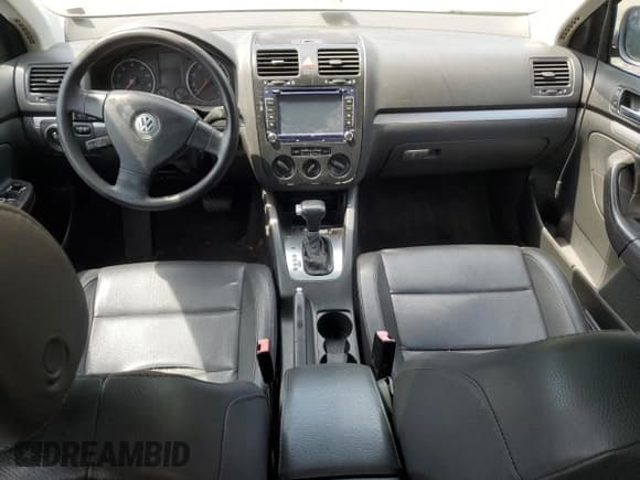 ✅ 2006 Volkswagen Jetta 2.5L • VIN: 3VWSG71K86M702762 • Лот: 62670975. Опубликован ранее на Copart с пробегом Не указан. Бесплатный доступ к архиву аукционных продаж из США и подробный отчёт об истории автомобиля на DreamBid. Изображение 8.