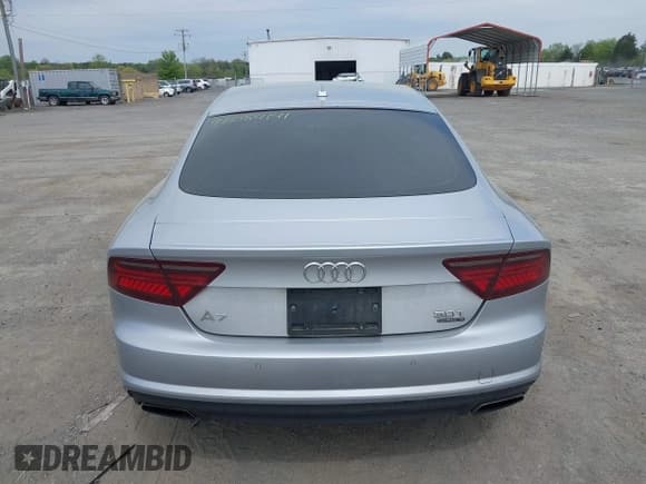 ✅ 2016 Audi A7 Prestige • VIN: WAU2GAFC6GN007637 • Lot: 42084141. Wystawiony na IAAI z przebiegiem 131 213 mil. Bezpłatny archiwum sprzedaży aukcyjnych z USA i szczegółowy raport historii pojazdu na DreamBid. Zdjęcie 16.