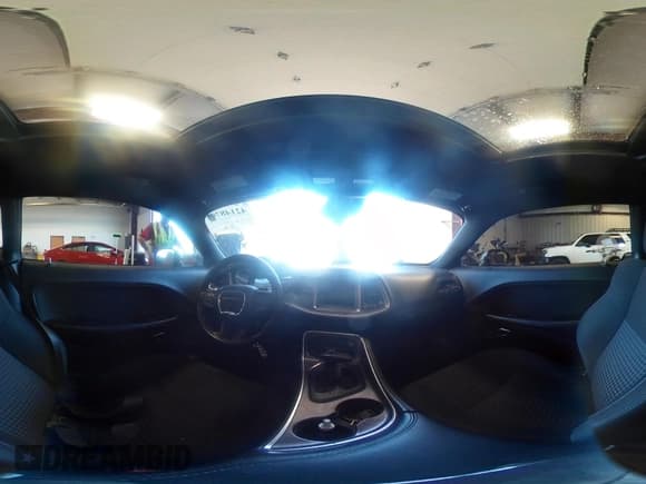 ✅ 2018 Dodge Challenger R/T • VIN: 2C3CDZBT6JH328084 • Лот: 42148701. Опубликован ранее на IAAI с пробегом 175 338 миль. Бесплатный доступ к архиву аукционных продаж из США и подробный отчёт об истории автомобиля на DreamBid. Изображение 18.