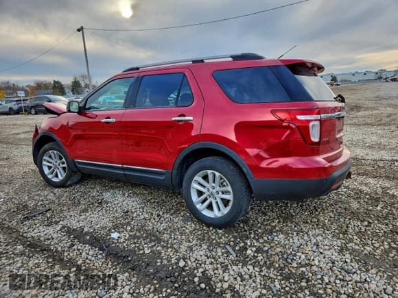 ✅ 2011 Ford Explorer XLT • VIN: 1FMHK8D80BGA45991 • Lot: 93960235. Wystawiony na Copart z przebiegiem 203 519 mil. Bezpłatny archiwum sprzedaży aukcyjnych z USA i szczegółowy raport historii pojazdu na DreamBid. Zdjęcie 2.