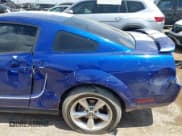 ✅ 2005 Ford Mustang Deluxe • VIN: 1ZVFT80N355125223 • Lot: 43054913. Wystawiony na IAAI z przebiegiem 97 966 mil. Bezpłatny archiwum sprzedaży aukcyjnych z USA i szczegółowy raport historii pojazdu na DreamBid. Zdjęcie 6.