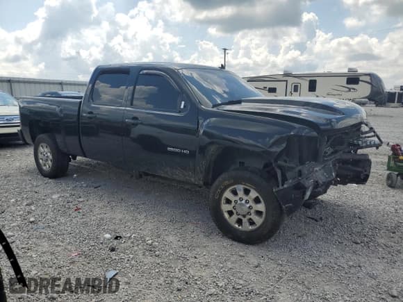✅ 2013 Chevrolet Silverado 2500HD LT • VIN: 1GC1KXC87DF177138 • Lot: 69036605. Wystawiony na Copart z przebiegiem 135 499 mil. Bezpłatny archiwum sprzedaży aukcyjnych z USA i szczegółowy raport historii pojazdu na DreamBid. Zdjęcie 4.