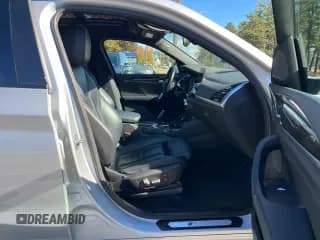 ✅ 2019 BMW X4 M40i • VIN: 5UXUJ5C5XKLJ64178 • Lot: 89470555. Wystawiony na Copart z przebiegiem 135 594 mil. Bezpłatny archiwum sprzedaży aukcyjnych z USA i szczegółowy raport historii pojazdu na DreamBid. Zdjęcie 5.