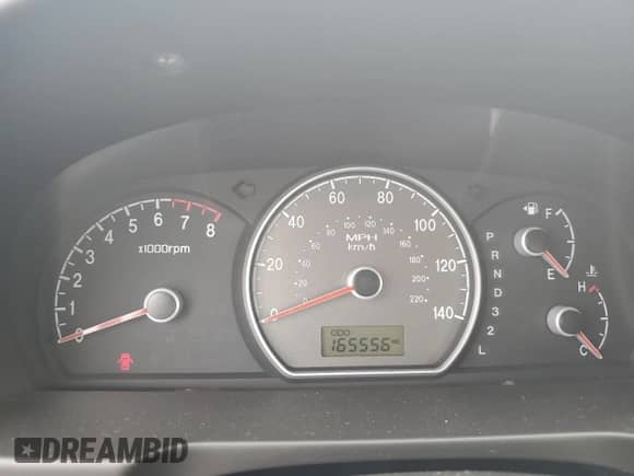 2008 Hyundai Elantra GLS z VIN KMHDU46D48U586662, wystawiony jako Copart lot #69742064 z przebiegiem 165 556 mil mil oraz Szkoda całkowita • Salvage title. Historia ofert i sprzedaży dostępna na DreamBid. Obrazek 9.