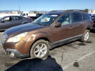 ✅ 2013 Subaru Outback Premium • VIN: 4S4BRBBC1D3286121 • Лот: 91571775. Опубликован ранее на Copart с пробегом 125 965 миль. Бесплатный доступ к архиву аукционных продаж из США и подробный отчёт об истории автомобиля на DreamBid. Изображение 1.