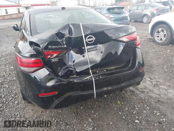 ✅ 2024 Nissan Sentra SV • VIN: 3N1AB8CV1RY255590 • Lot: 40788393. Wystawiony na IAAI z przebiegiem 5 810 mil. Bezpłatny archiwum sprzedaży aukcyjnych z USA i szczegółowy raport historii pojazdu na DreamBid. Zdjęcie 6.