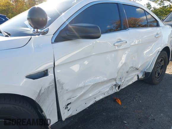 ✅ 2013 Ford Police Interceptor • VIN: 1FAHP2L80DG175914 • Лот: 43361850. Опубликован ранее на IAAI с пробегом 99 312 миль. Бесплатный доступ к архиву аукционных продаж из США и подробный отчёт об истории автомобиля на DreamBid. Изображение 12.