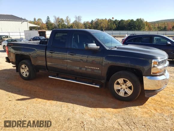 ✅ 2019 Chevrolet Silverado 1500 LT • VIN: 2GCVKPEC9K1141264 • Lot: 75763094. Wystawiony na Copart z przebiegiem 83 356 mil. Bezpłatny archiwum sprzedaży aukcyjnych z USA i szczegółowy raport historii pojazdu na DreamBid. Zdjęcie 4.