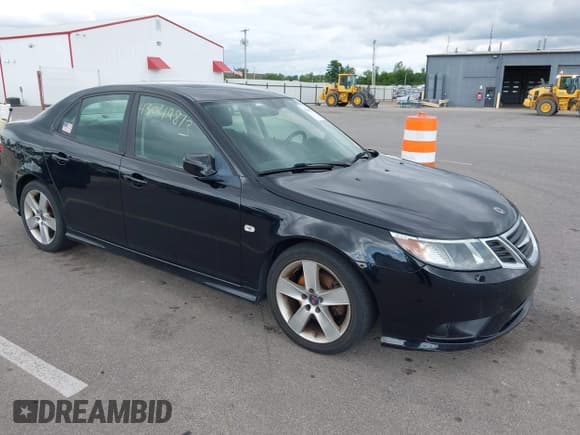✅ 2011 Saab 9-3 • VIN: YS3FA4CY0B1300448 • Lot: 43049873. Wystawiony na IAAI z przebiegiem 140 935 mil. Bezpłatny archiwum sprzedaży aukcyjnych z USA i szczegółowy raport historii pojazdu na DreamBid. Zdjęcie 1.