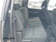 ✅ 2011 Chevrolet Silverado 1500 LS • VIN: 3GCPKREA5BG273612 • Lot: 43720013. Wystawiony na IAAI z przebiegiem 125 171 mil. Bezpłatny archiwum sprzedaży aukcyjnych z USA i szczegółowy raport historii pojazdu na DreamBid. Zdjęcie 8.