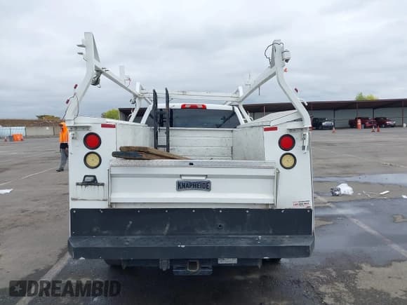 ✅ 2016 Chevrolet Silverado 2500HD Work Truck • VIN: 1GC1CUEG2GF102108 • Lot: 43471361. Listed on IAAI with 185,168 mi. Free auction sales archive from the USA and detailed vehicle history report at DreamBid. Image 16.