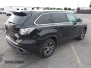✅ 2016 Toyota Highlander XLE • VIN: 5TDKKRFH2GS159744 • Lot: 43763931. Listed on IAAI with 120,031 mi. Free auction sales archive from the USA and detailed vehicle history report at DreamBid. Image 4.