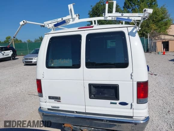 ✅ 2012 Ford Econoline Cargo Recreational • VIN: 1FTNE2EL5CDB17589 • Lot: 42957248. Wystawiony na IAAI z przebiegiem 88 985 mil. Bezpłatny archiwum sprzedaży aukcyjnych z USA i szczegółowy raport historii pojazdu na DreamBid. Zdjęcie 16.
