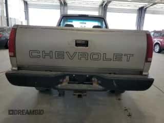 2000 Chevrolet Silverado 3500 с VIN 1GCGC34R0YR137348, выставлен на аукционе Copart как лот 83834885 с пробегом 147 680 миль миль и Чистый • Clean title. История ставок и продаж доступна на DreamBid. Изображение 6.