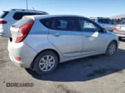 ✅ 2013 Hyundai Accent GS • VIN: KMHCT5AE3DU107372 • Lot: 90886395. Wystawiony na Copart z przebiegiem 84 781 mil. Bezpłatny archiwum sprzedaży aukcyjnych z USA i szczegółowy raport historii pojazdu na DreamBid. Zdjęcie 3.