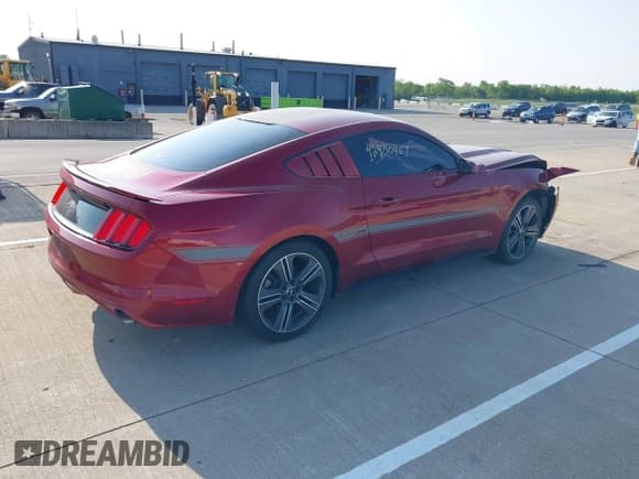 ✅ 2017 Ford Mustang V6 • VIN: 1FA6P8AMXH5226346 • Лот: 42400457. Опубликован ранее на IAAI с пробегом 147 953 миль. Бесплатный доступ к архиву аукционных продаж из США и подробный отчёт об истории автомобиля на DreamBid. Изображение 4.