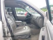 ✅ 2004 Ford Explorer XLT • VIN: 1FMDU73KX4UB18210 • Lot: 42504862. Listed on IAAI with 264,644 mi. Free auction sales archive from the USA and detailed vehicle history report at DreamBid. Image 5.