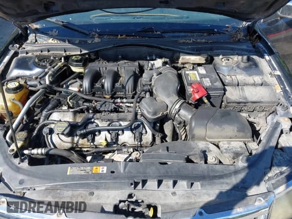 ✅ 2008 Lincoln MKZ • VIN: 3LNHM28T48R615918 • Lot: 40430266. Listed on IAAI with 180,160 mi. Free auction sales archive from the USA and detailed vehicle history report at DreamBid. Image 10.