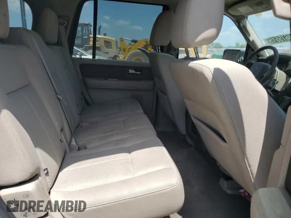 ✅ 2011 Ford Expedition XLT • VIN: 1FMJU1J5XBEF15176 • Lot: 80663755. Wystawiony na Copart z przebiegiem 207 411 mil. Bezpłatny archiwum sprzedaży aukcyjnych z USA i szczegółowy raport historii pojazdu na DreamBid. Zdjęcie 11.