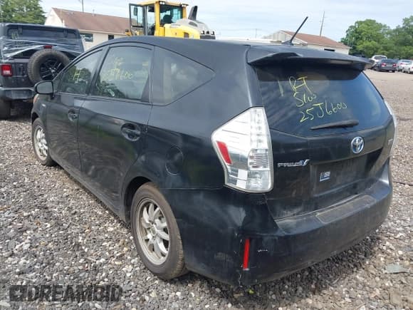 ✅ 2014 Toyota Prius Two • VIN: JTDZN3EU5E3301861 • Lot: 42621485. Listed on IAAI with Not provided. Free auction sales archive from the USA and detailed vehicle history report at DreamBid. Image 13.