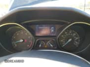 ✅ 2014 Ford Focus SE • VIN: 1FADP3F2XEL450306 • Lot: 90985275. Wystawiony na Copart z przebiegiem 127 366 mil. Bezpłatny archiwum sprzedaży aukcyjnych z USA i szczegółowy raport historii pojazdu na DreamBid. Zdjęcie 9.