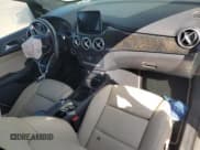 ✅ 2017 Mercedes-Benz B B 250e • VIN: WDDVP9AB4HJ014792 • Лот: 74793674. Опубликован ранее на Copart с пробегом Не указан. Бесплатный доступ к архиву аукционных продаж из США и подробный отчёт об истории автомобиля на DreamBid. Изображение 8.