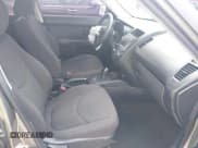 ✅ 2013 Kia Soul • VIN: KNDJT2A54D7605122 • Lot: 40069427. Listed on IAAI with 139,557 mi. Free auction sales archive from the USA and detailed vehicle history report at DreamBid. Image 5.