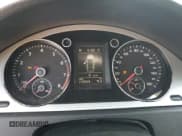 ✅ 2011 Volkswagen CC Sport • VIN: WVWMN7ANXBE712544 • Lot: 57450165. Wystawiony na Copart z przebiegiem 129 020 mil. Bezpłatny archiwum sprzedaży aukcyjnych z USA i szczegółowy raport historii pojazdu na DreamBid. Zdjęcie 9.