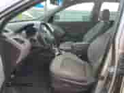 2015 Hyundai Tucson SE with VIN KM8JU3AG2FU116335, listed as a Copart auction lot 39528354 with 112,630 mi miles and . Bid and sale history available at DreamBid. Image 7.