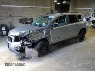 ✅ 2015 Jeep Compass Altitude • VIN: 1C4NJCBA6FD367495 • Lot: 69642895. Wystawiony na Copart z przebiegiem Nie podano. Bezpłatny archiwum sprzedaży aukcyjnych z USA i szczegółowy raport historii pojazdu na DreamBid. Zdjęcie 1.