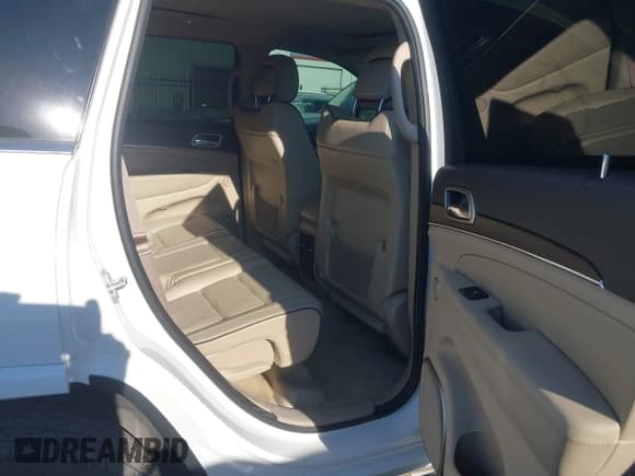 ✅ 2017 Jeep Grand Cherokee Overland • VIN: 1C4RJECG8HC868378 • Lot: 43447535. Listed on IAAI with 50,088 mi. Free auction sales archive from the USA and detailed vehicle history report at DreamBid. Image 8.