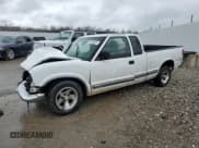 ✅ 2001 Chevrolet S-10 LS • VIN: 1GCCS19W318122357 • Лот: 87048924. Опубликован ранее на Copart с пробегом 154 043 миль. Бесплатный доступ к архиву аукционных продаж из США и подробный отчёт об истории автомобиля на DreamBid. Изображение 1.