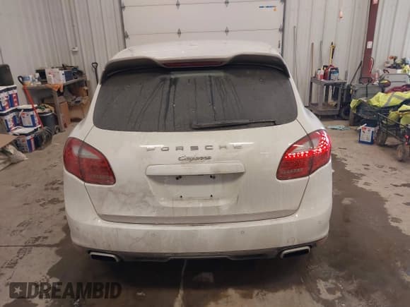 ✅ 2014 Porsche Cayenne • VIN: WP1AA2A29ELA09538 • Lot: 41617272. Listed on IAAI with 87,269 mi. Free auction sales archive from the USA and detailed vehicle history report at DreamBid. Image 16.