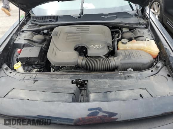 ✅ 2016 Dodge Challenger SXT Plus • VIN: 2C3CDZAG6GH176742 • Лот: 74987704. Опубликован ранее на Copart с пробегом Не указан. Бесплатный доступ к архиву аукционных продаж из США и подробный отчёт об истории автомобиля на DreamBid. Изображение 11.