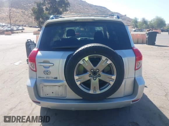 ✅ 2008 Toyota RAV4 Sport • VIN: JTMZK32V086013805 • Lot: 42530294. Listed on IAAI with 246,999 mi. Free auction sales archive from the USA and detailed vehicle history report at DreamBid. Image 15.