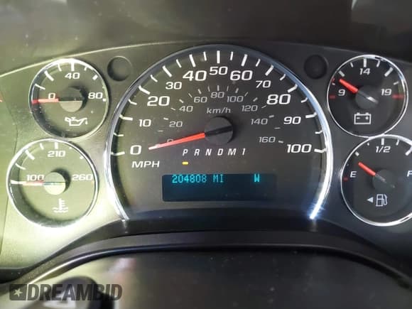 ✅ 2018 Chevrolet Express Cargo • VIN: 1GCWGAFP6J1304221 • Lot: 43060353. Wystawiony na IAAI z przebiegiem 204 808 mil. Bezpłatny archiwum sprzedaży aukcyjnych z USA i szczegółowy raport historii pojazdu na DreamBid. Zdjęcie 7.