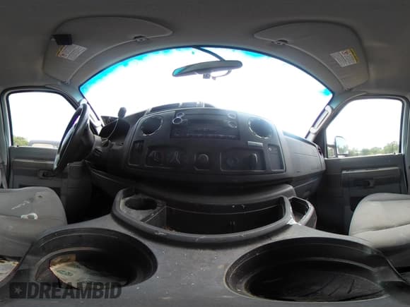 ✅ 2012 Ford Econoline Cargo Recreational • VIN: 1FTNE2EL2CDA46707 • Lot: 42911288. Wystawiony na IAAI z przebiegiem 206 809 mil. Bezpłatny archiwum sprzedaży aukcyjnych z USA i szczegółowy raport historii pojazdu na DreamBid. Zdjęcie 18.