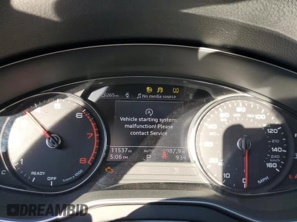 ✅ 2023 Audi Q5 Premium • VIN: WA1ABAFYXP2180968 • Lot: 81340835. Wystawiony na Copart z przebiegiem 11 537 mil. Bezpłatny archiwum sprzedaży aukcyjnych z USA i szczegółowy raport historii pojazdu na DreamBid. Zdjęcie 9.