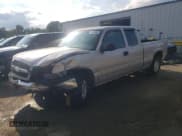 ✅ 2004 Chevrolet Silverado 1500 LS • VIN: 2GCEC19V841160560 • Лот: 73044004. Опубликован ранее на Copart с пробегом Не указан. Бесплатный доступ к архиву аукционных продаж из США и подробный отчёт об истории автомобиля на DreamBid. Изображение 1.