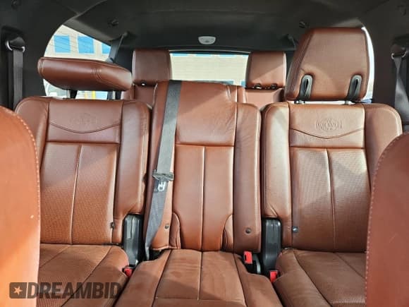 ✅ 2013 Ford Expedition Max XLT • VIN: 1FMJK1J59DEF16666 • Lot: 92411845. Wystawiony na Copart z przebiegiem 74 475 mil. Bezpłatny archiwum sprzedaży aukcyjnych z USA i szczegółowy raport historii pojazdu na DreamBid. Zdjęcie 10.