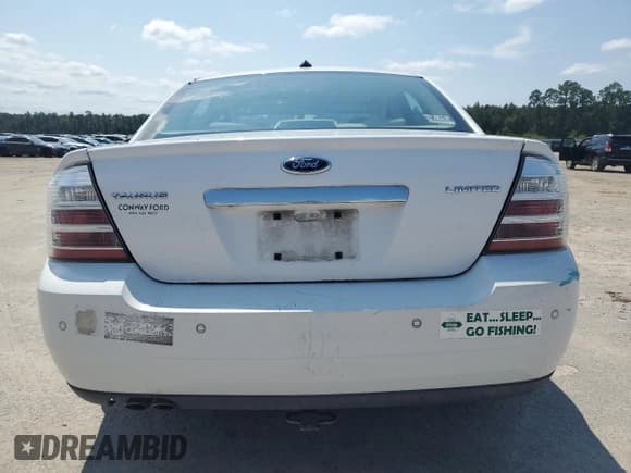 ✅ 2008 Ford Taurus Limited • VIN: 1FAHP25W88G101402 • Лот: 72054675. Опубликован ранее на Copart с пробегом 206 761 миль. Бесплатный доступ к архиву аукционных продаж из США и подробный отчёт об истории автомобиля на DreamBid. Изображение 6.