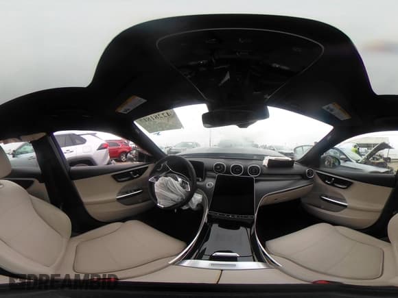 ✅ 2025 Mercedes-Benz C 300 • VIN: W1KAF4GB0SR246262 • Lot: 42281817. Wystawiony na IAAI z przebiegiem 1 028 mil. Bezpłatny archiwum sprzedaży aukcyjnych z USA i szczegółowy raport historii pojazdu na DreamBid. Zdjęcie 19.