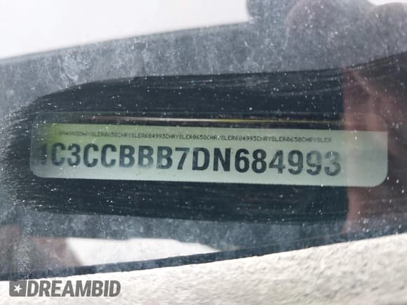 ✅ 2013 Chrysler 200 Touring • VIN: 1C3CCBBB7DN684993 • Лот: 40791368. Опубликован ранее на IAAI с пробегом 119 496 миль. Бесплатный доступ к архиву аукционных продаж из США и подробный отчёт об истории автомобиля на DreamBid. Изображение 9.