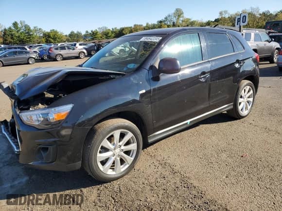 2015 Mitsubishi Outlander ES с VIN 4A4AR3AU1FE041206, выставлен на аукционе Copart как лот 84642205 с пробегом 84 637 миль миль и Списание • Salvage title. История ставок и продаж доступна на DreamBid. Изображение 1.