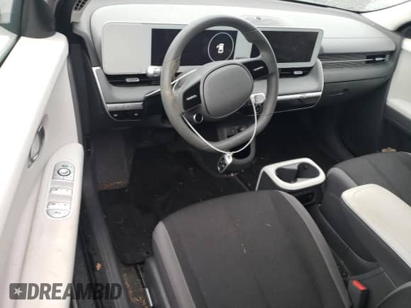 2022 Hyundai Ioniq 5 SE with VIN KM8KM4AE8NU068136, listed as a Copart auction lot 44801044 with 11,473 mi miles and . Bid and sale history available at DreamBid. Image 8.