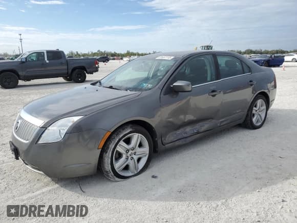 ✅ 2011 Mercury Milan • VIN: 3MEHM0HA6BR600091 • Лот: 50362325. Опубликован ранее на Copart с пробегом 71 381 миль. Бесплатный доступ к архиву аукционных продаж из США и подробный отчёт об истории автомобиля на DreamBid. Изображение 1.