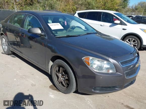 2011 Chevrolet Malibu 1LS с VIN 1G1ZB5E10BF212955, выставлен на аукционе IAAI как лот 43526701 с пробегом 157 993 миль миль и . История ставок и продаж доступна на DreamBid. Изображение 1.